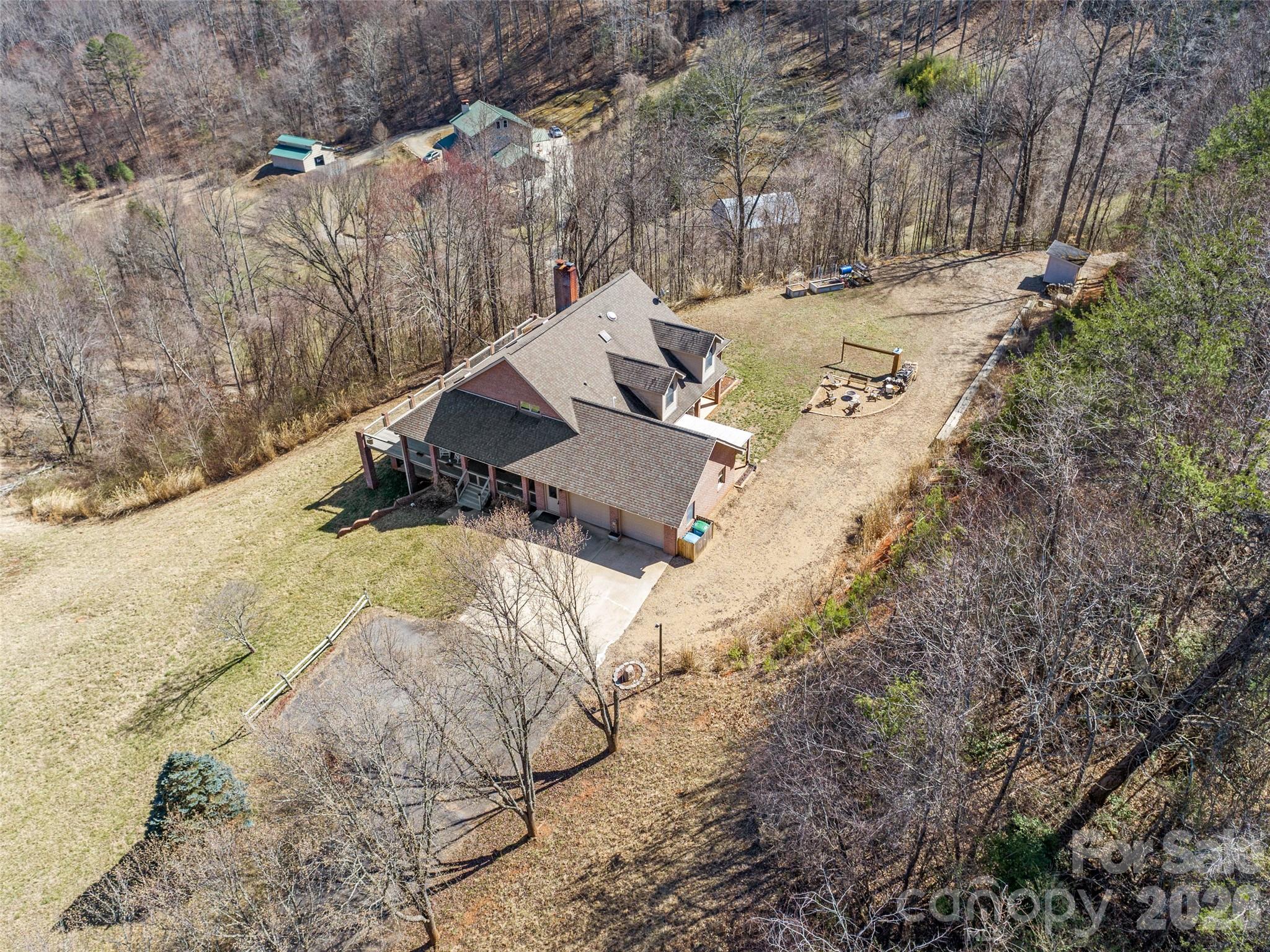 126 Hillcrest Drive — Barnardsville