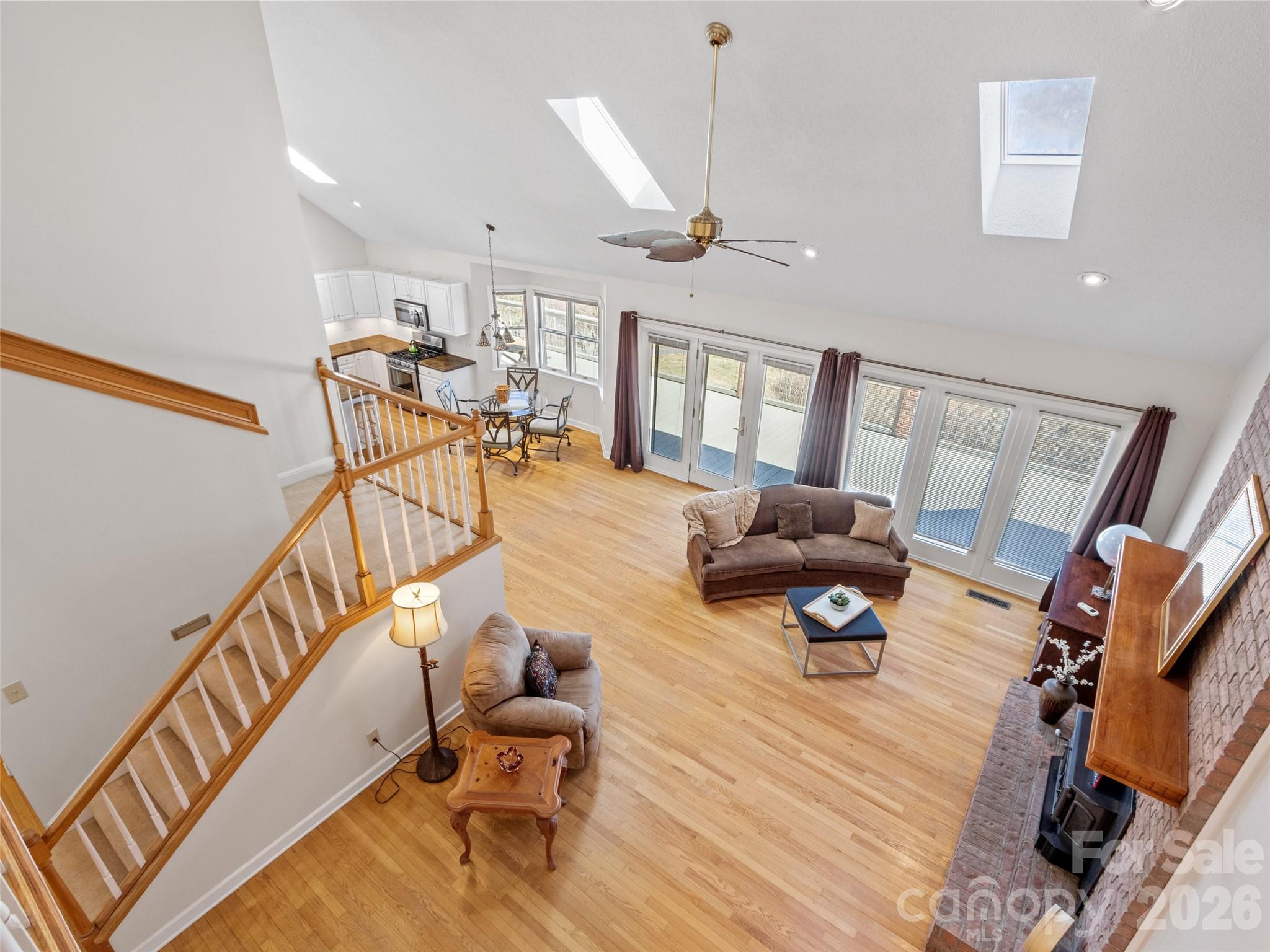 126 Hillcrest Drive — Barnardsville