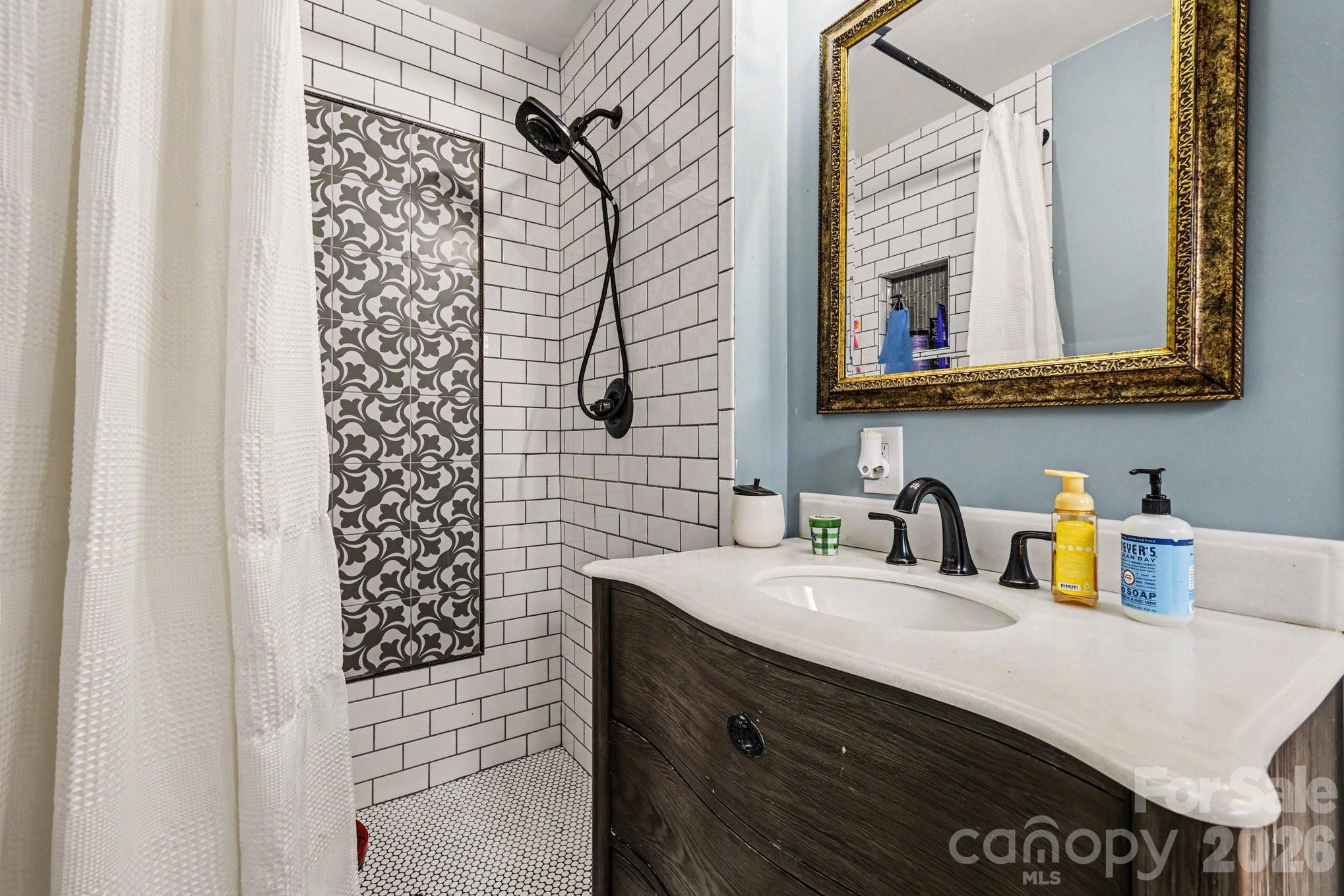 1223 Pinedale Road — Lancaster