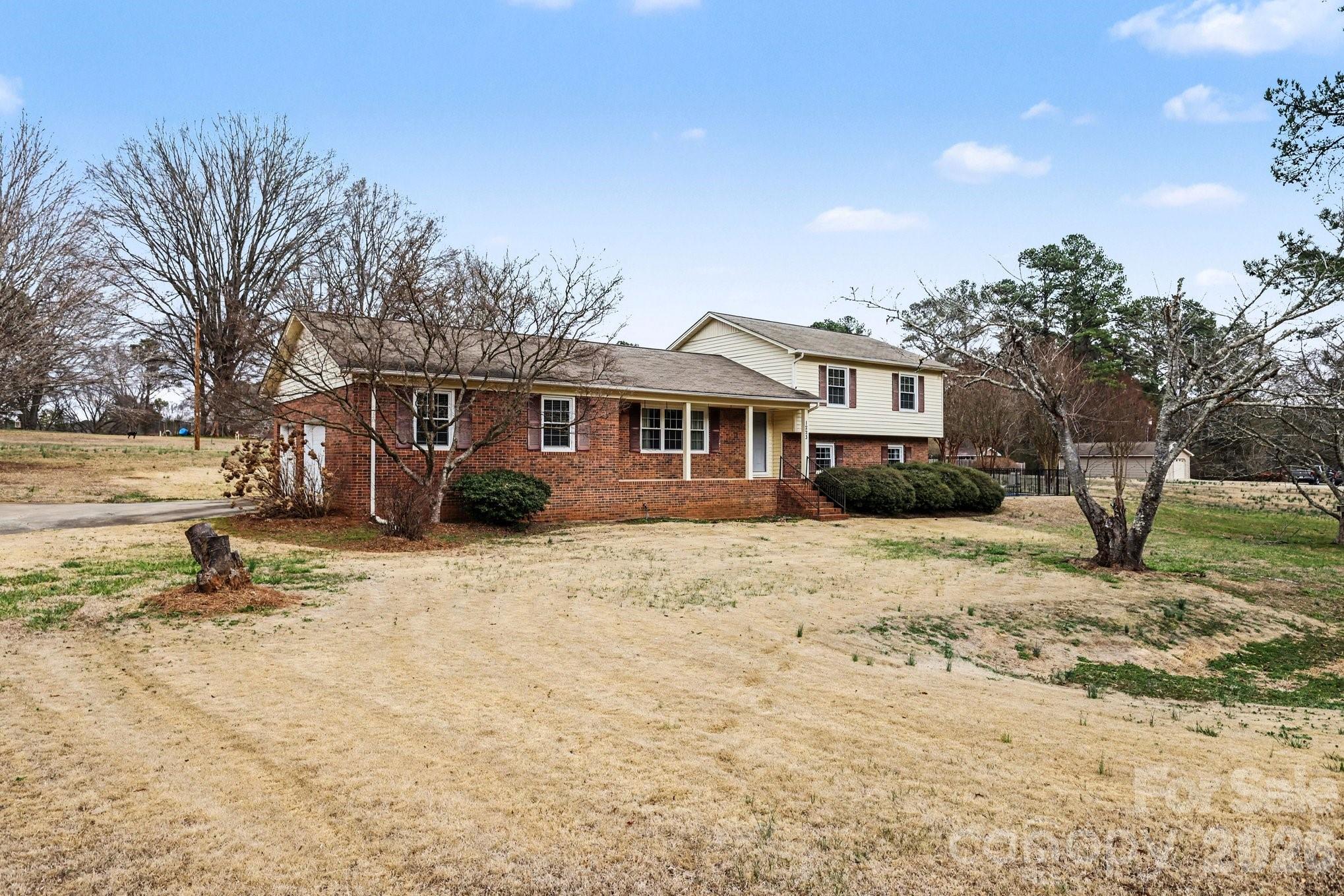 1223 Pinedale Road — Lancaster