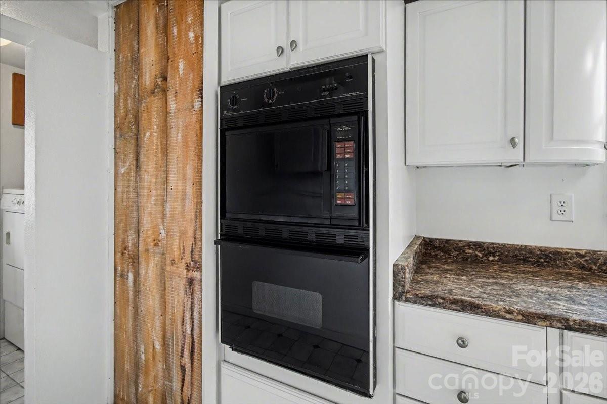 170 Styles Road — Burnsville