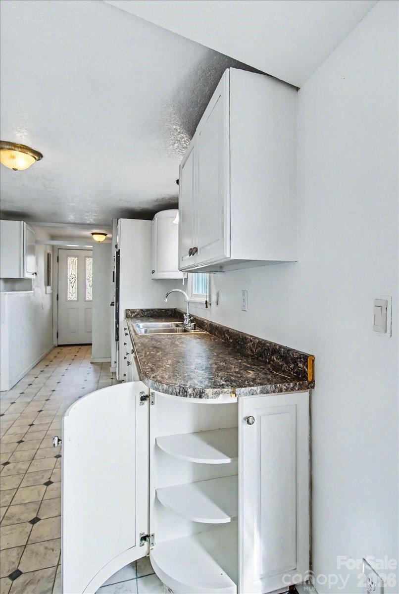 170 Styles Road — Burnsville