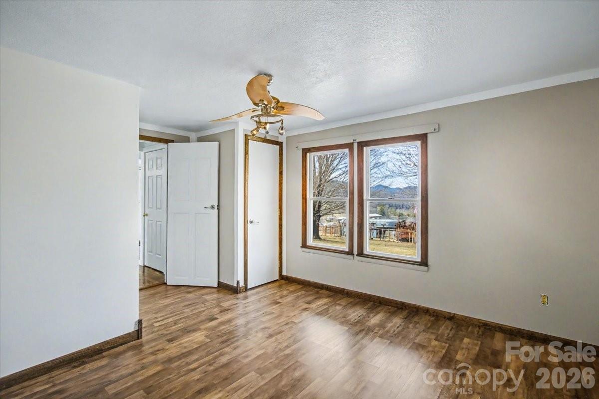 170 Styles Road — Burnsville