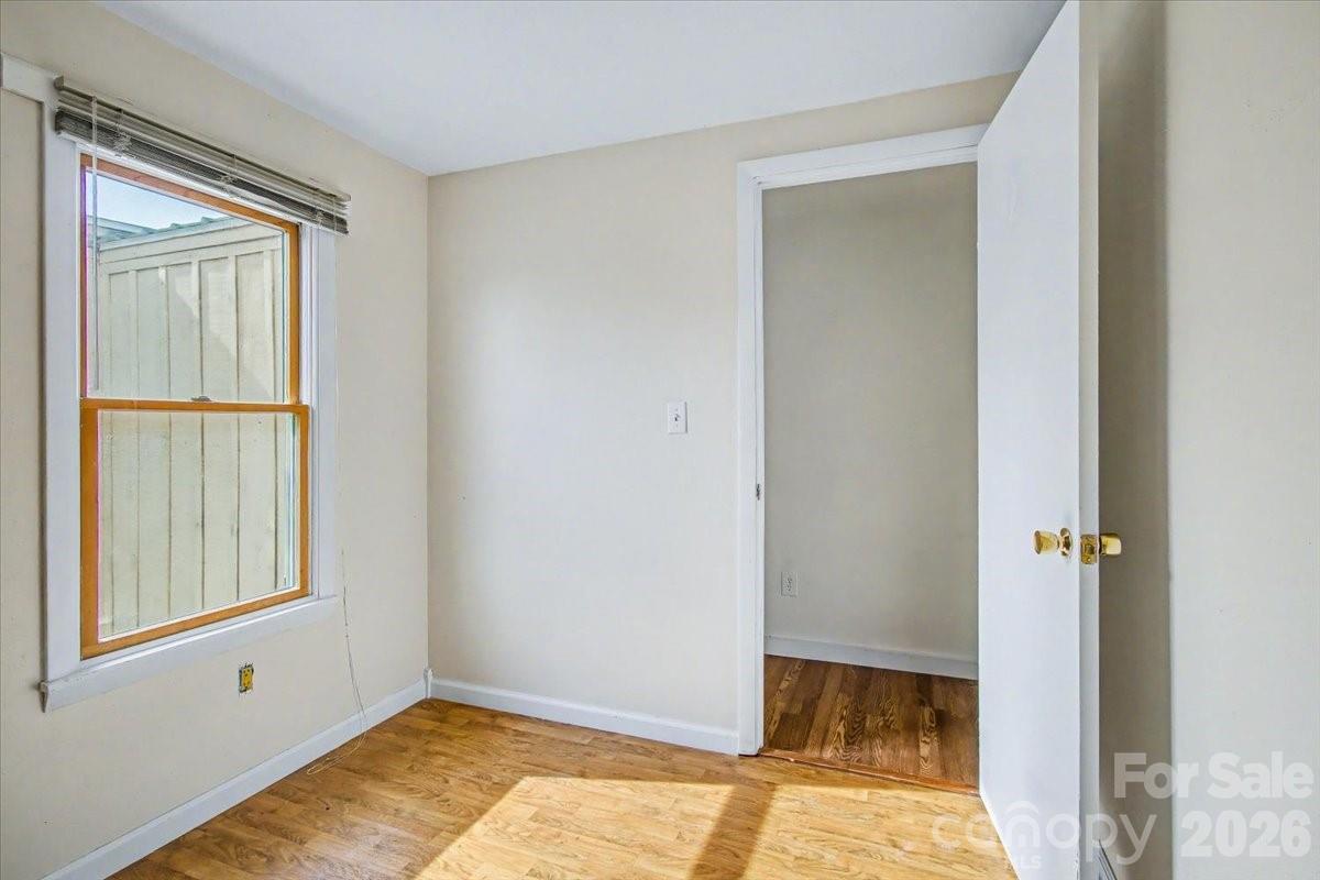 170 Styles Road — Burnsville