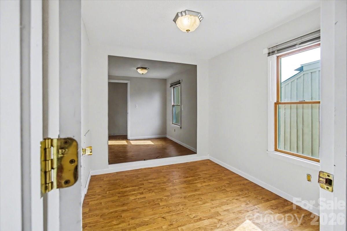 170 Styles Road — Burnsville