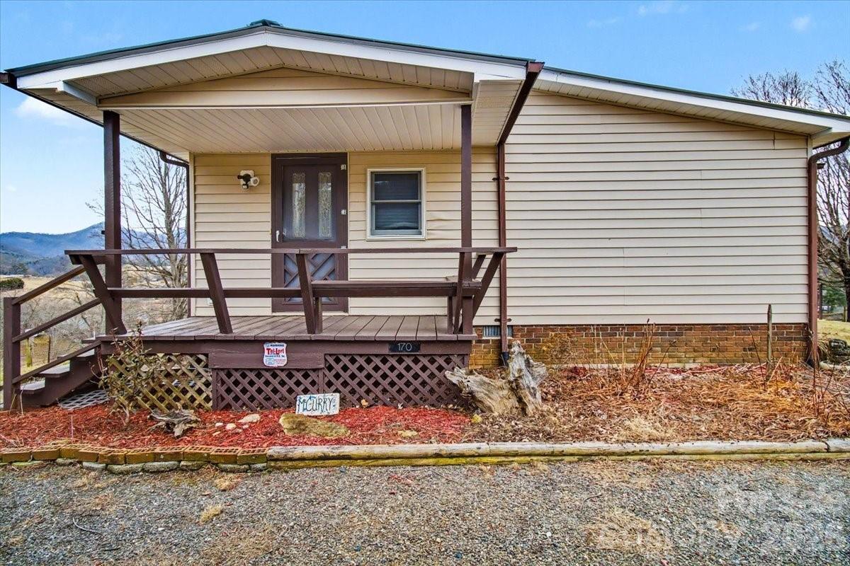170 Styles Road — Burnsville