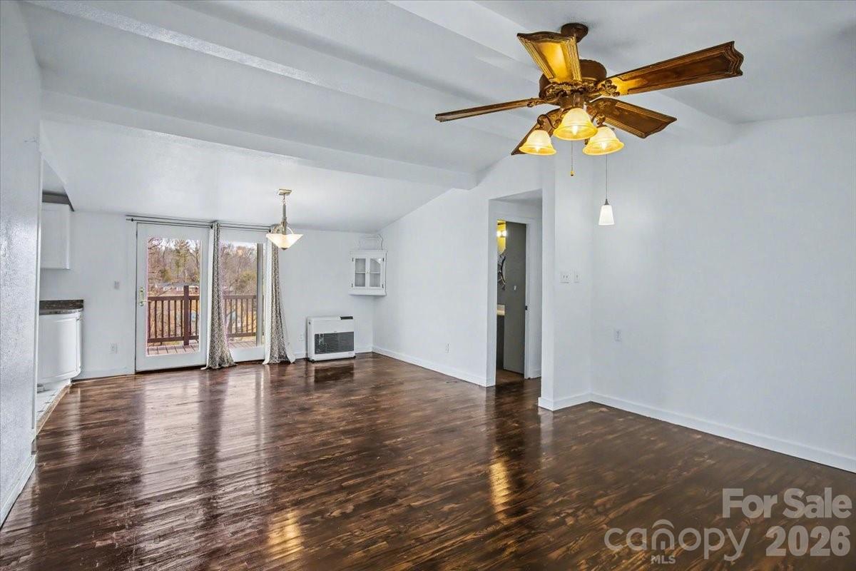 170 Styles Road — Burnsville