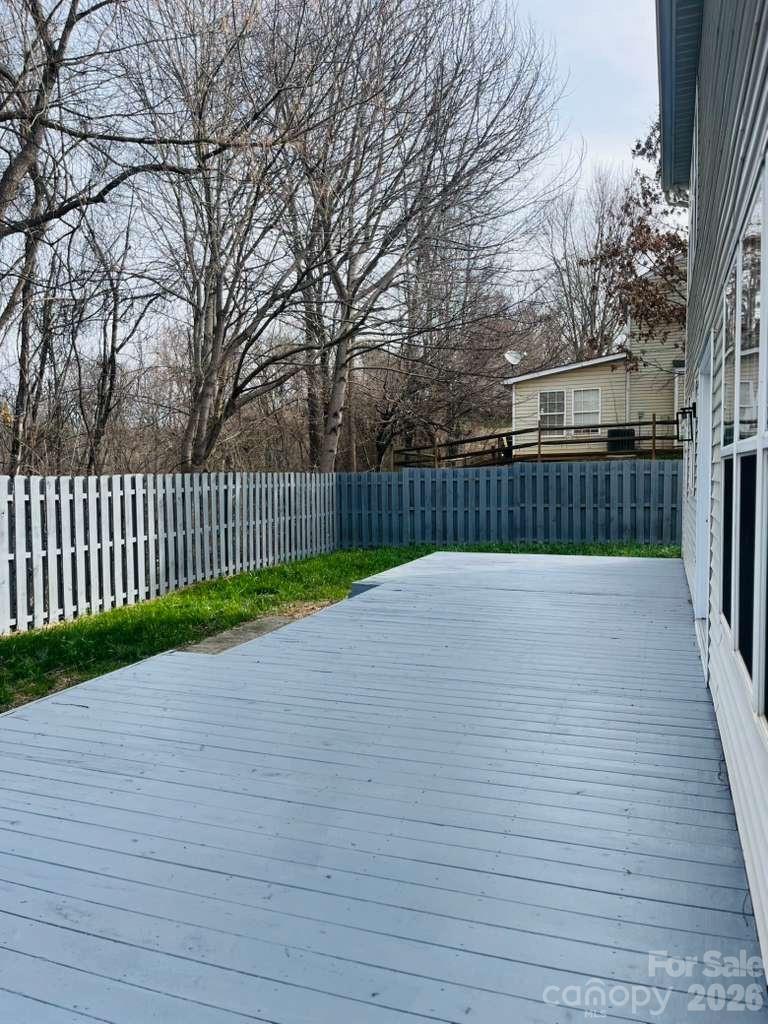 9341 Stawell Drive — Huntersville