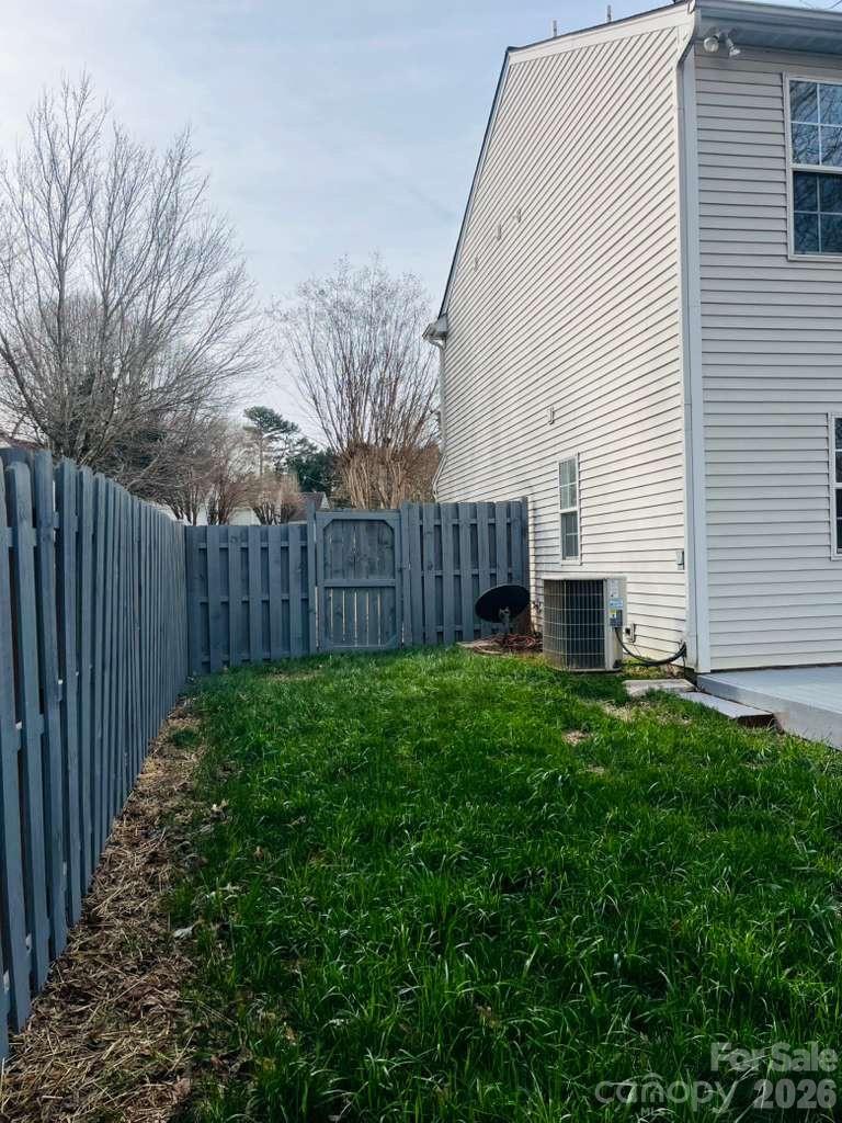 9341 Stawell Drive — Huntersville