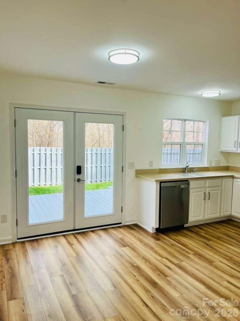 9341 Stawell Drive — Huntersville