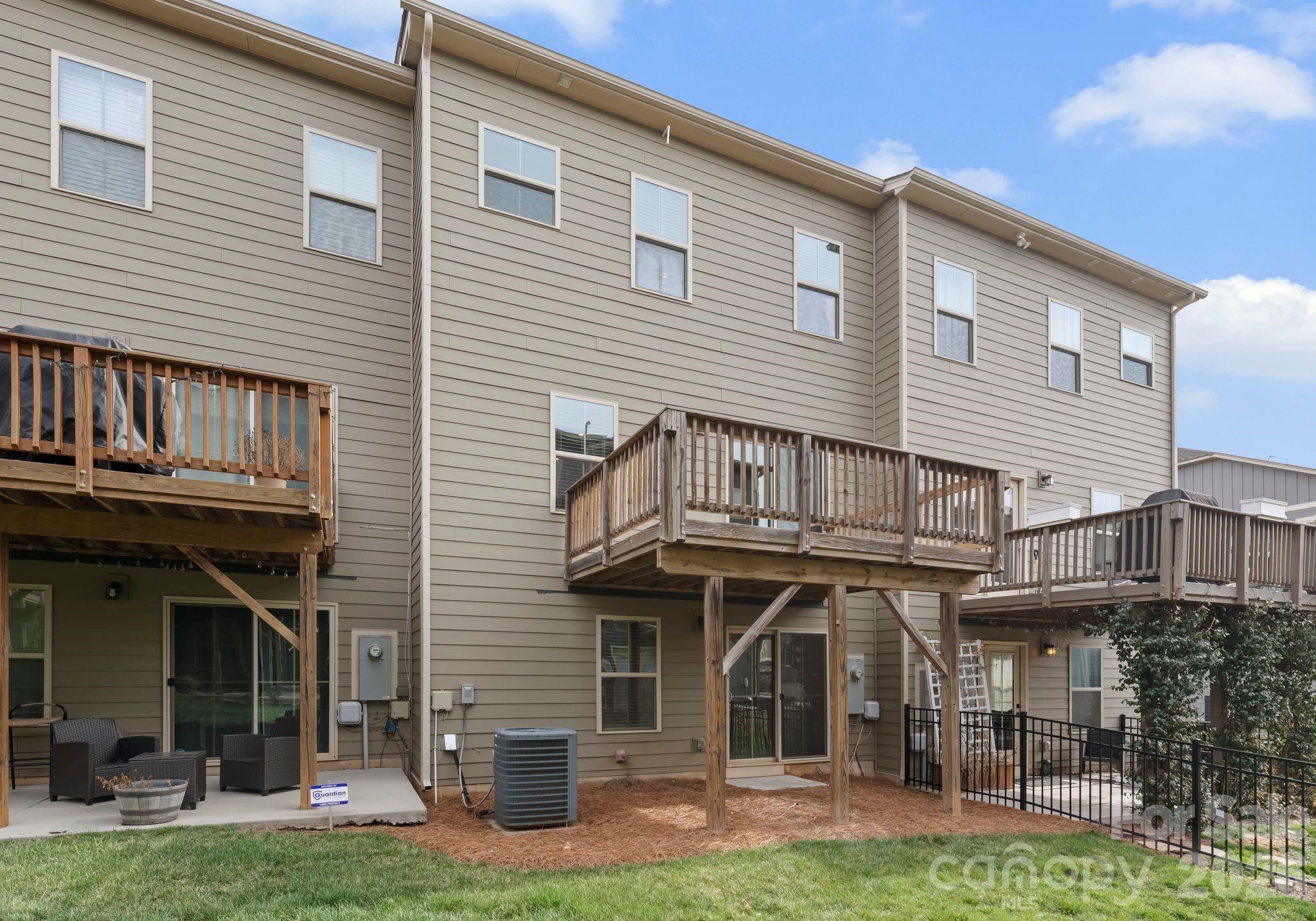1835 Shumard Lane — Charlotte