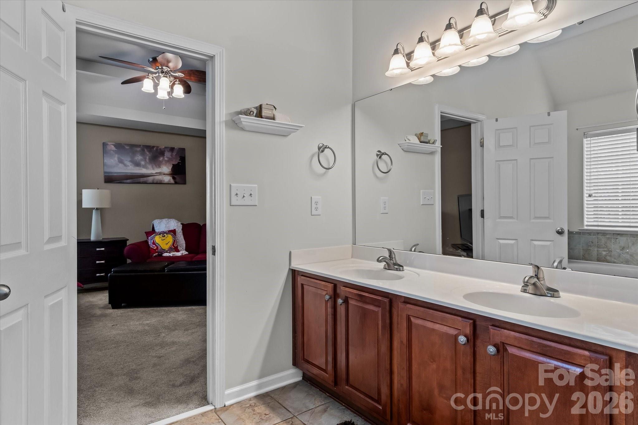 186 Autumn Frost Avenue — Statesville