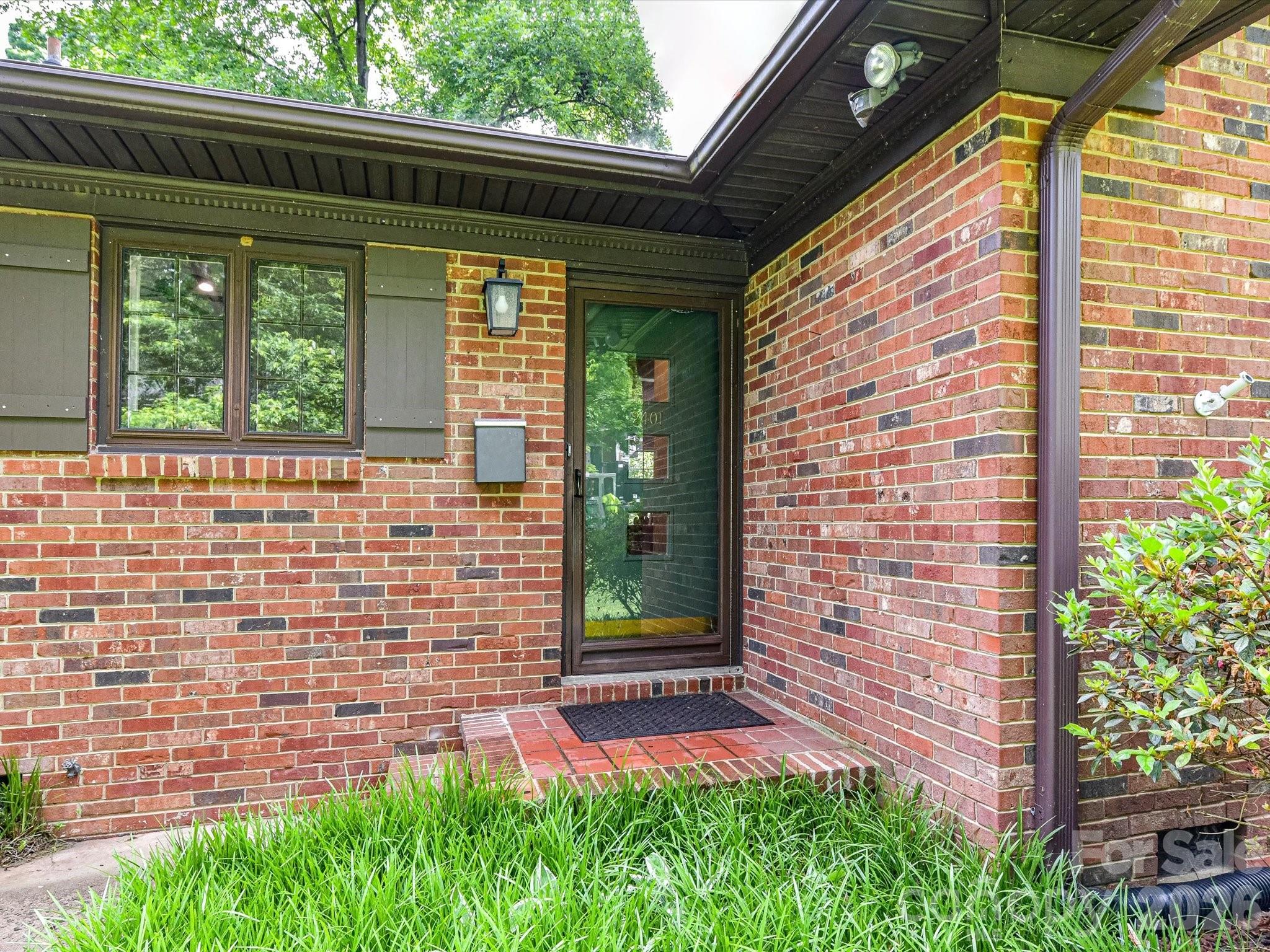 2401 Wensley Drive — Charlotte