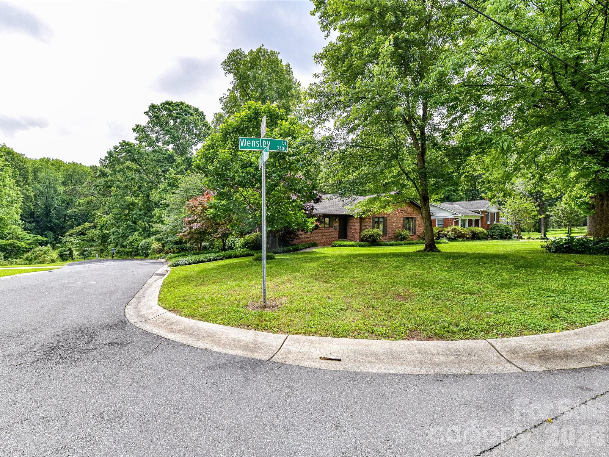2401 Wensley Drive — Charlotte