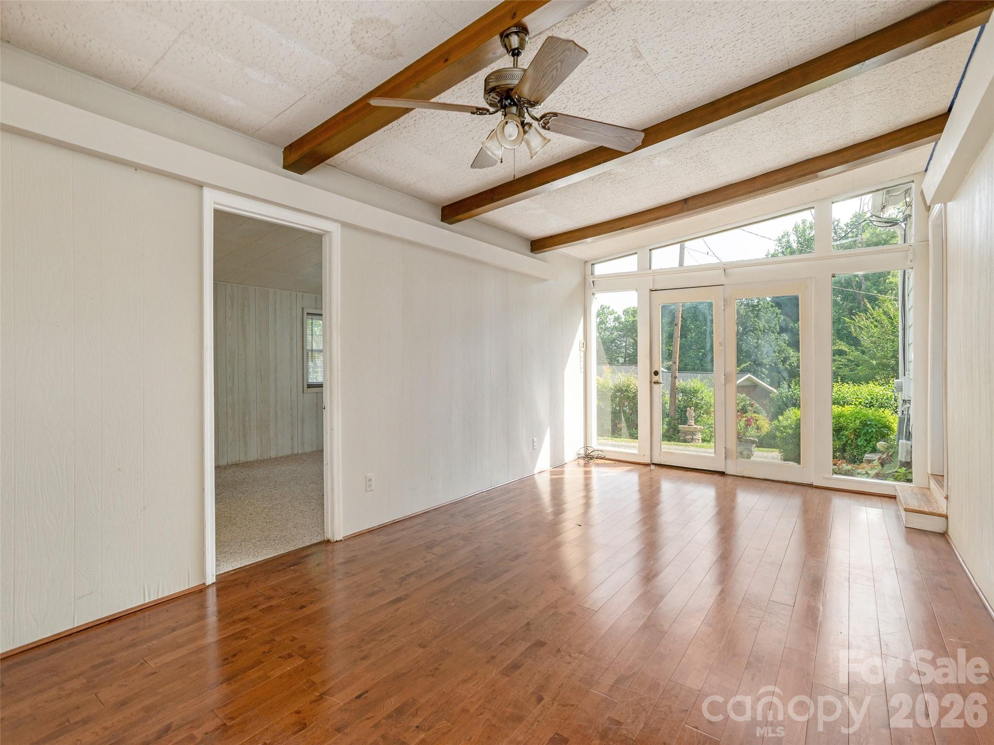 34 Lockhart Road — Tryon