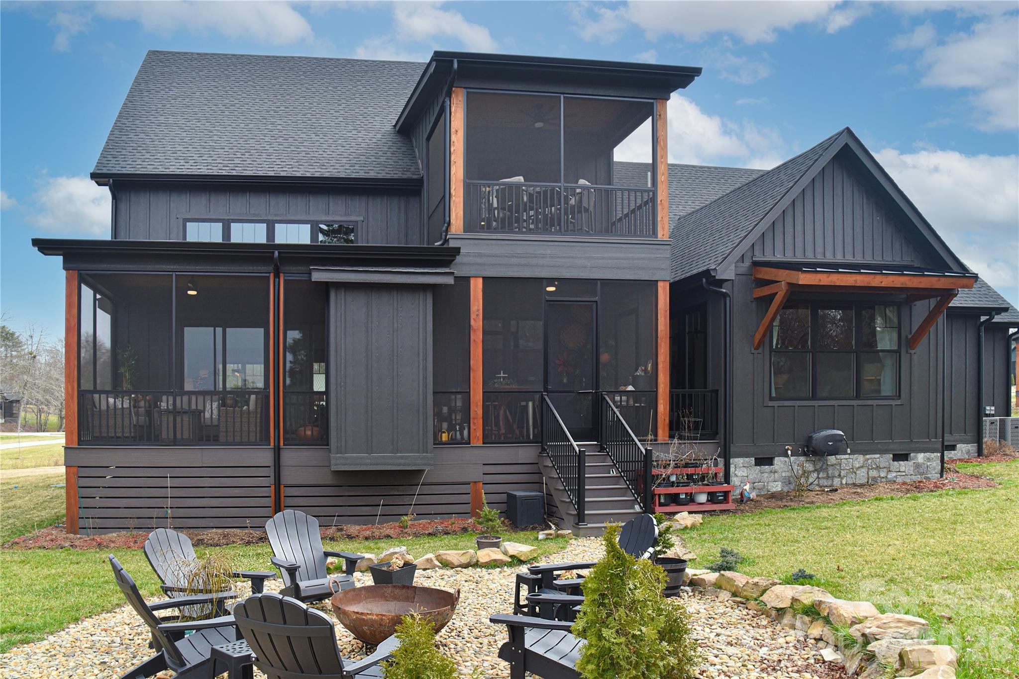 138 Mavrick Drive — Mills River