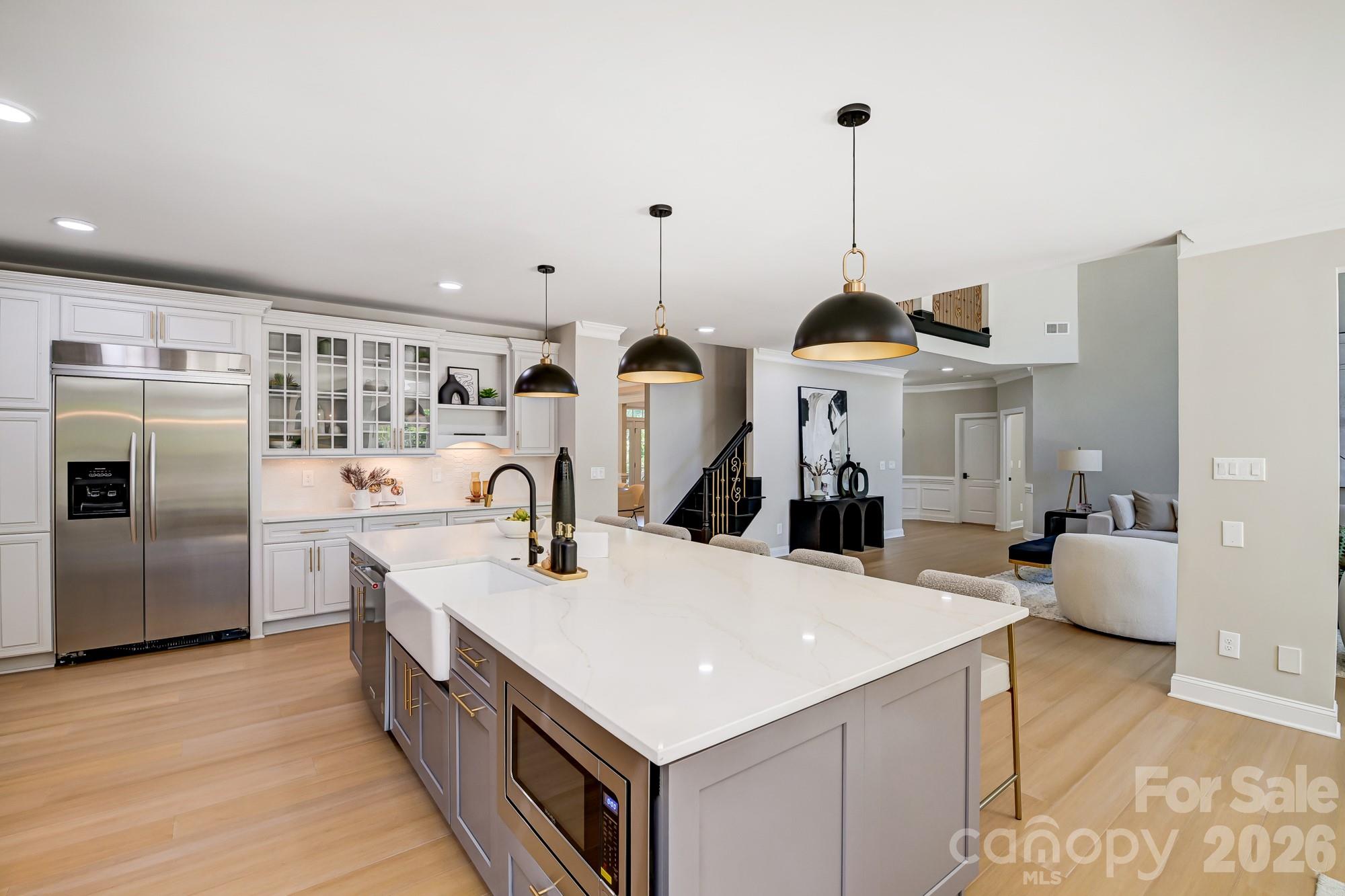 8707 Fairview Road — Charlotte