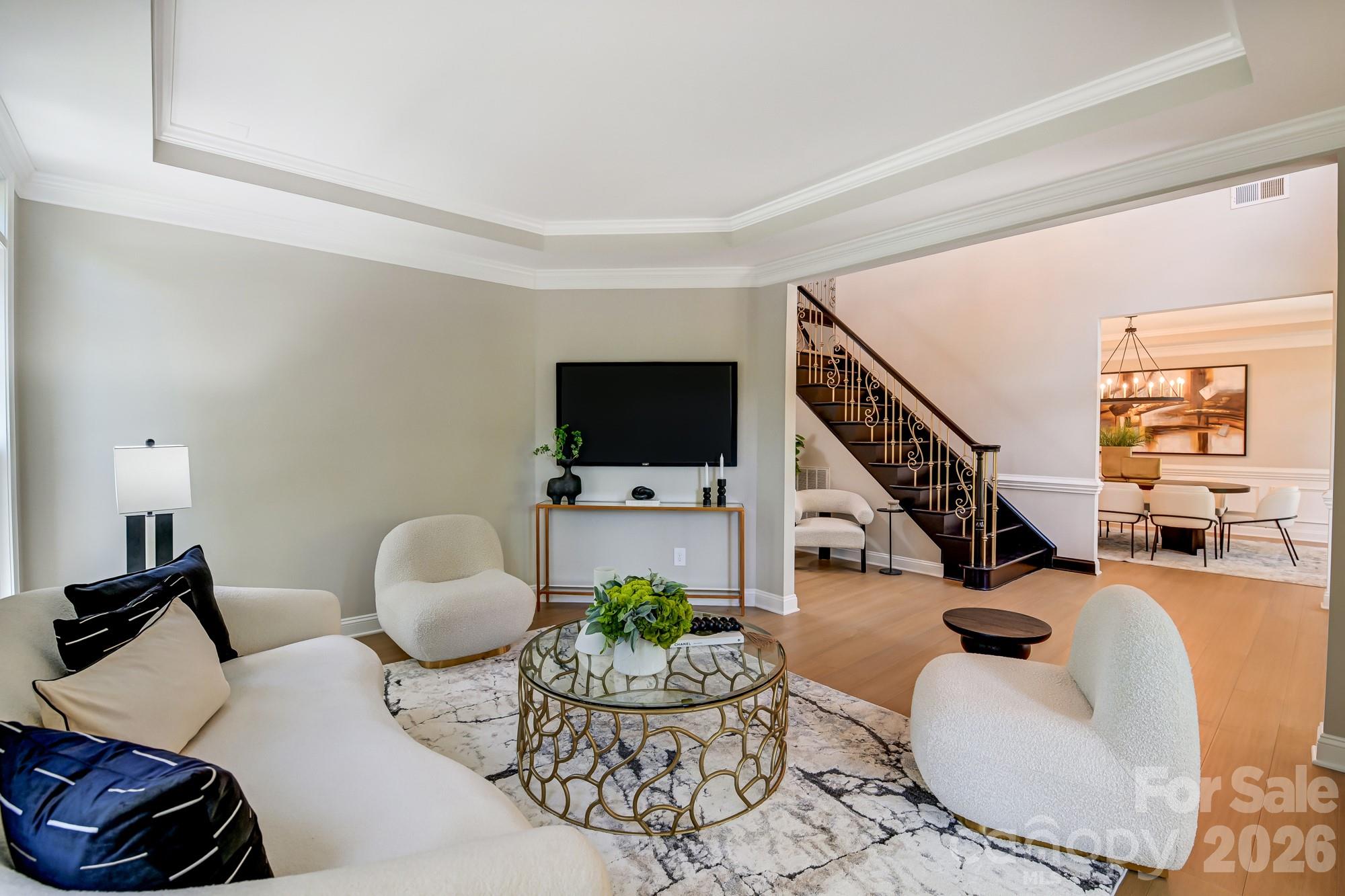 8707 Fairview Road — Charlotte