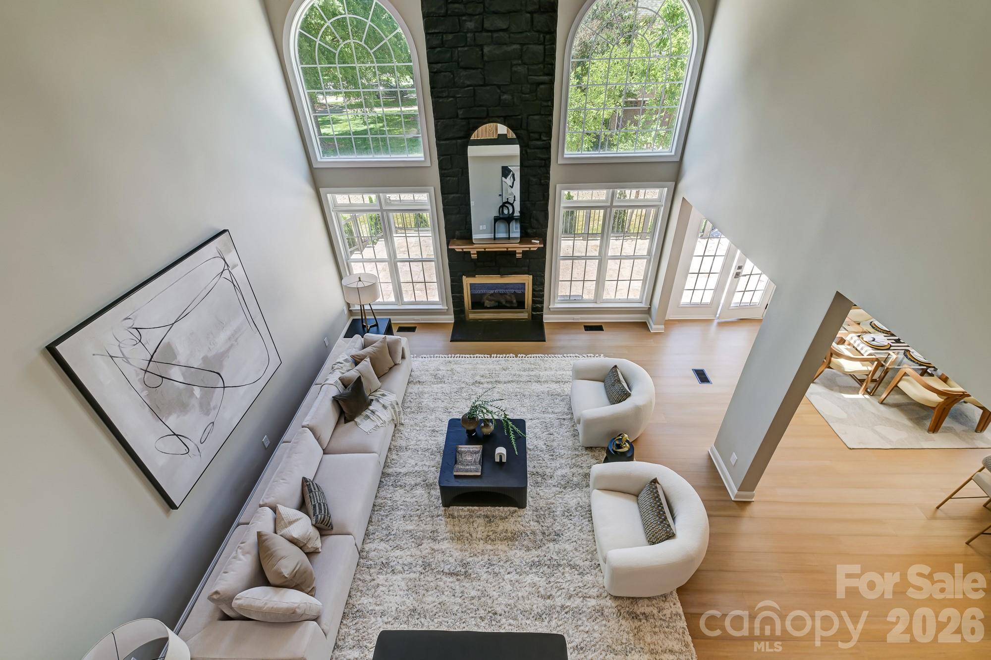 8707 Fairview Road — Charlotte