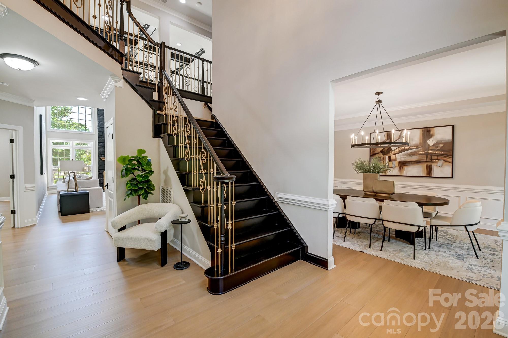 8707 Fairview Road — Charlotte