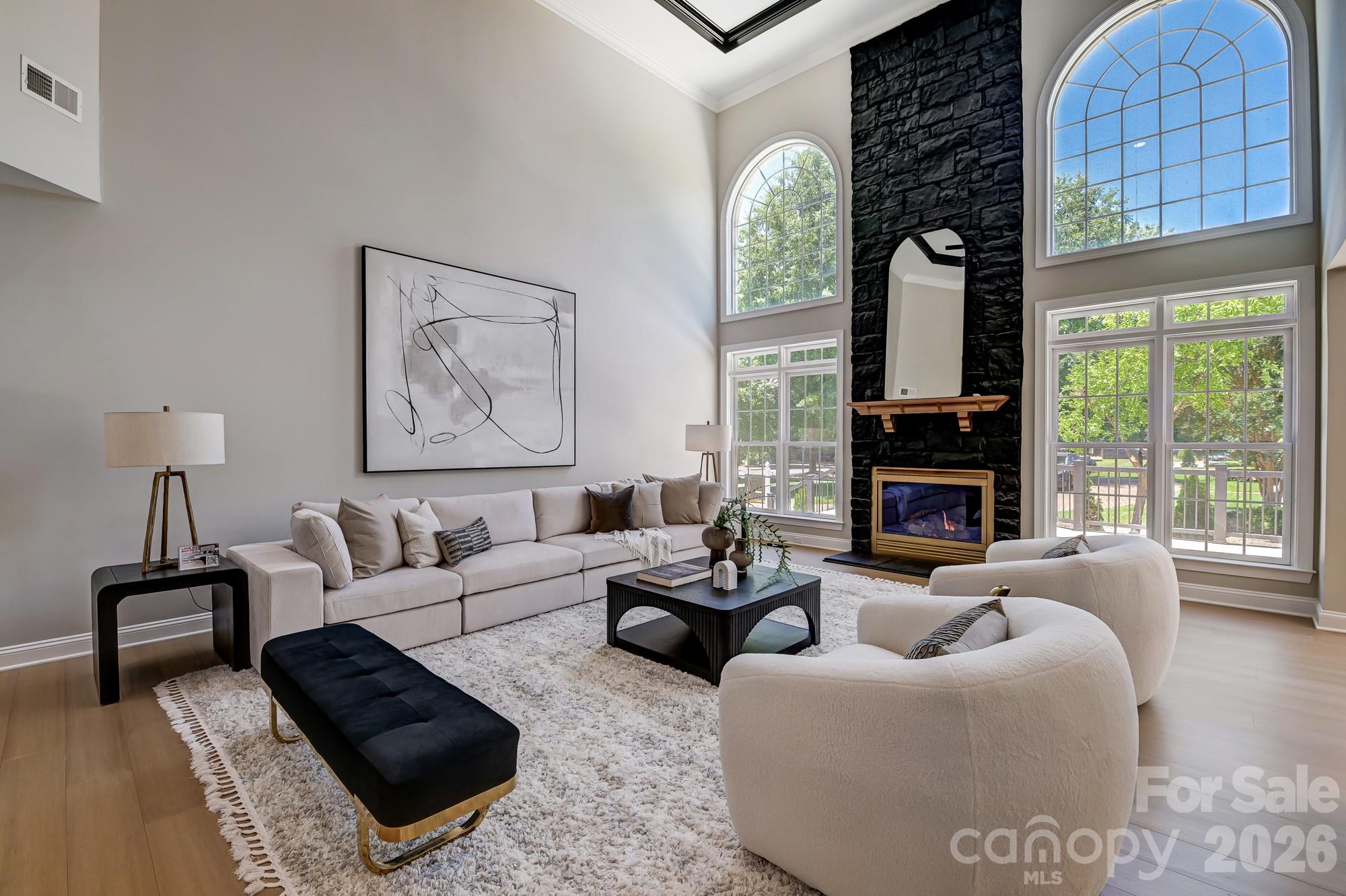 8707 Fairview Road — Charlotte
