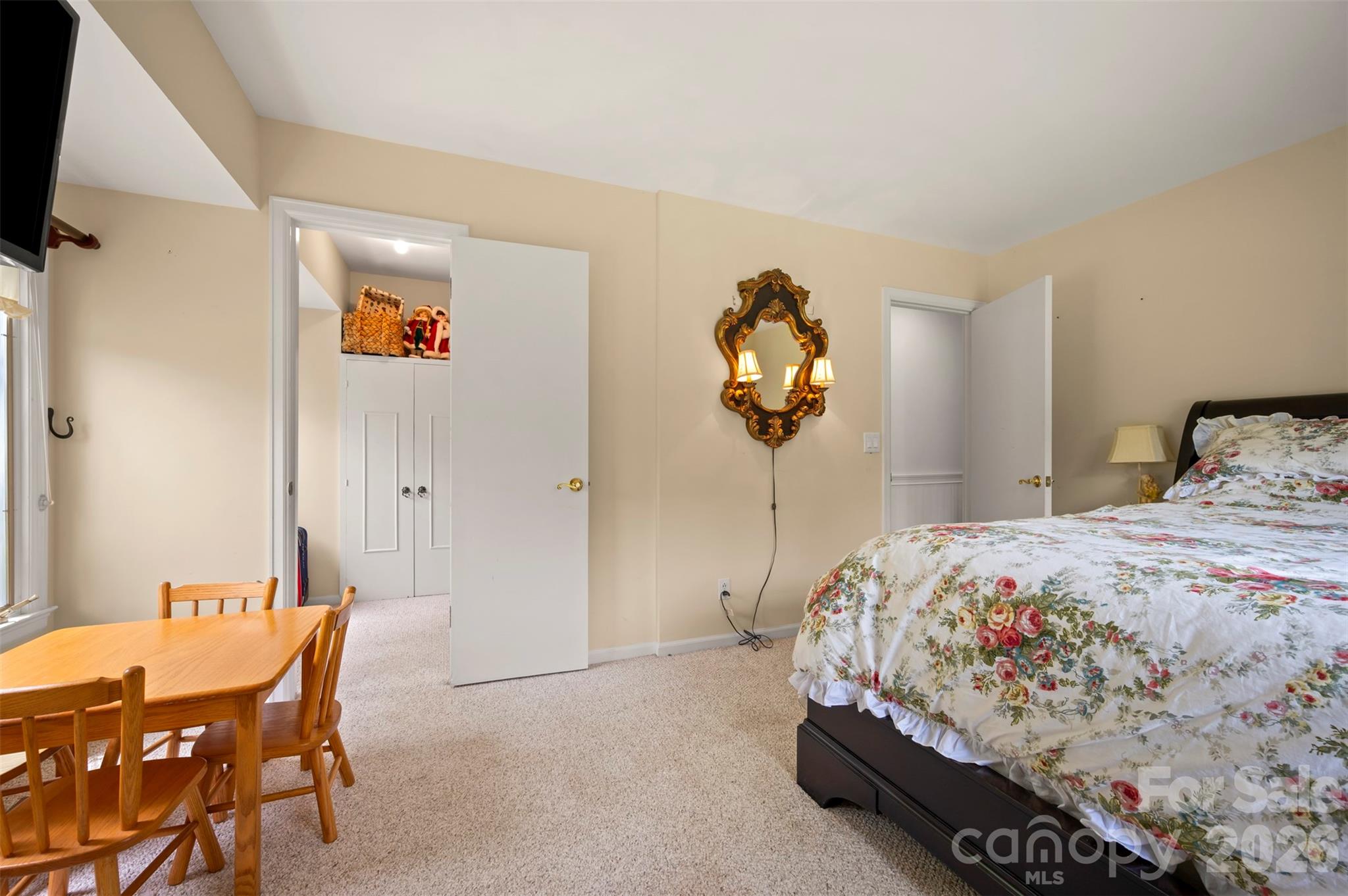 64 Persimmon Hill Drive — Columbus