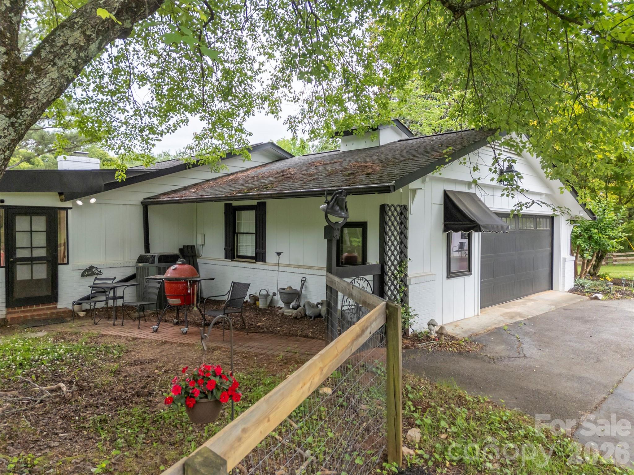 64 Persimmon Hill Drive — Columbus