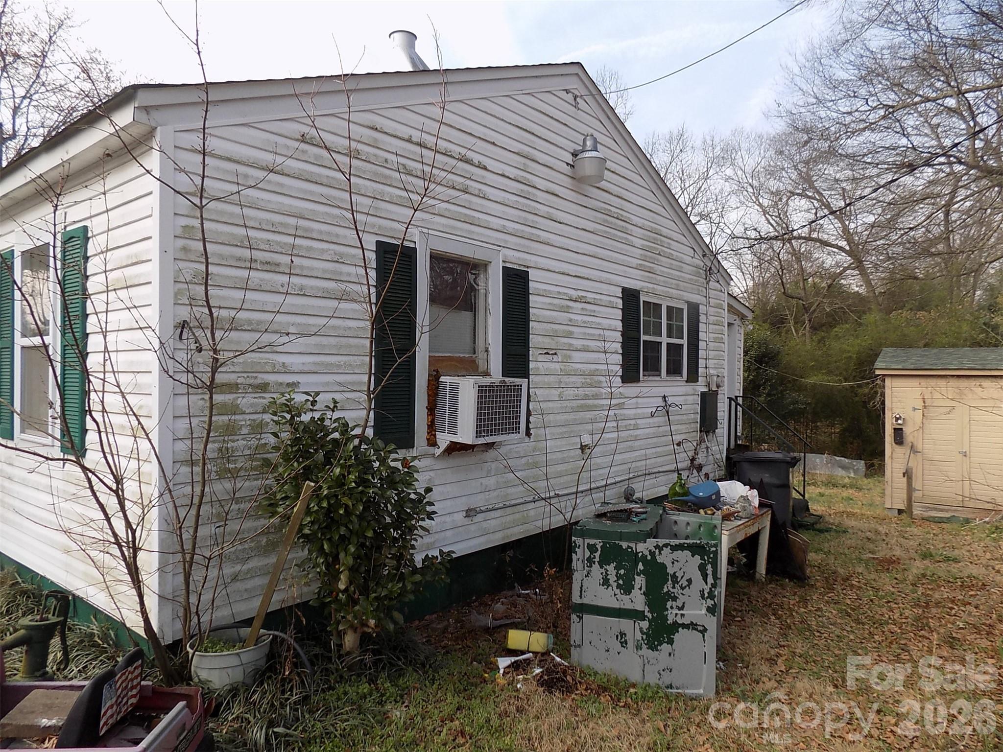 415 S Maple Street S — Dallas
