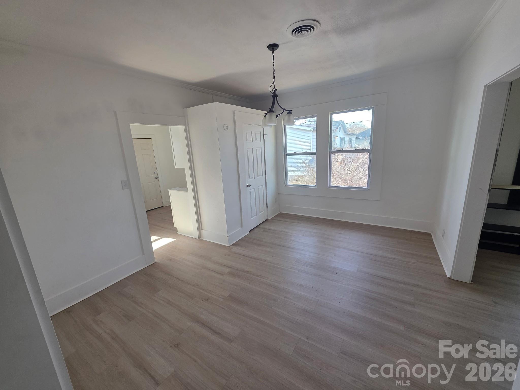 572 2nd Street — Chester