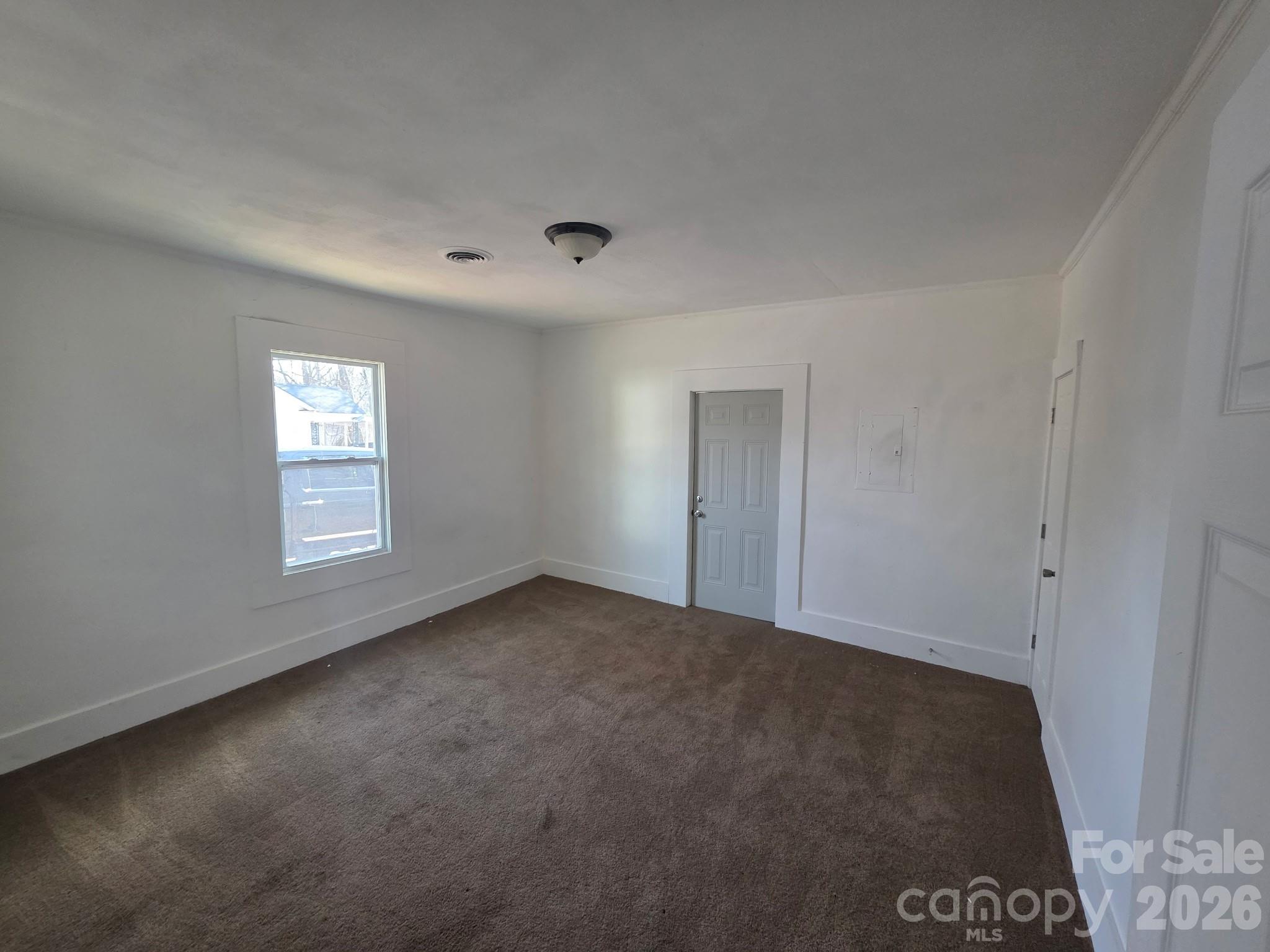 572 2nd Street — Chester