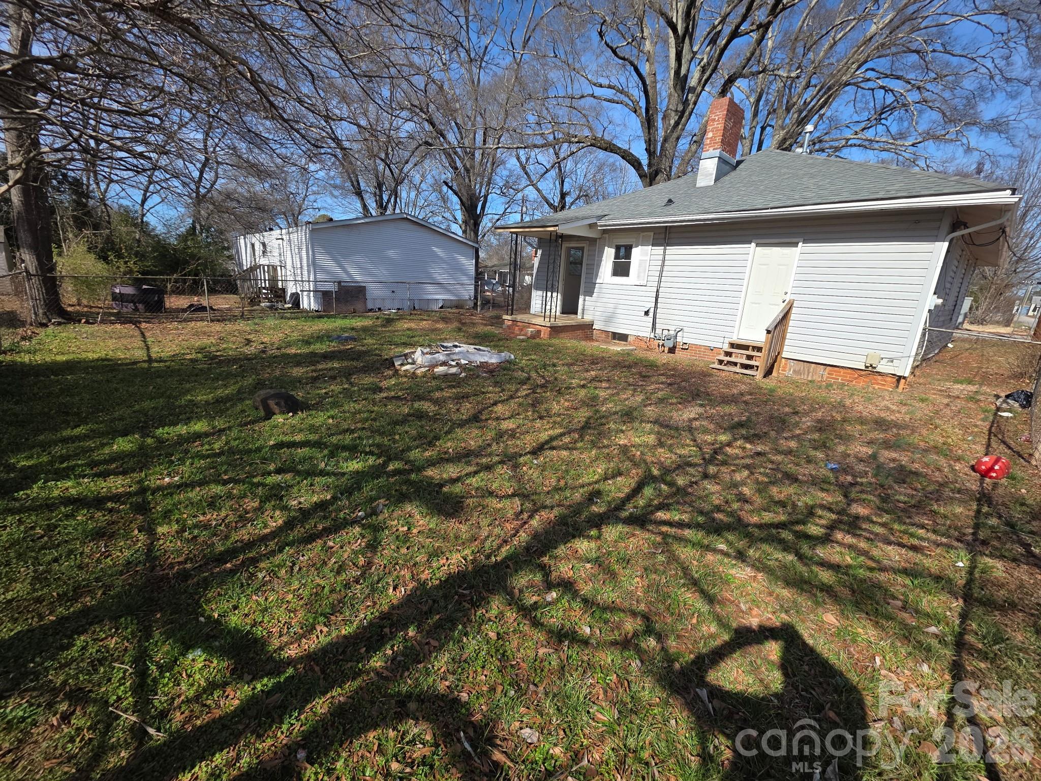 572 2nd Street — Chester