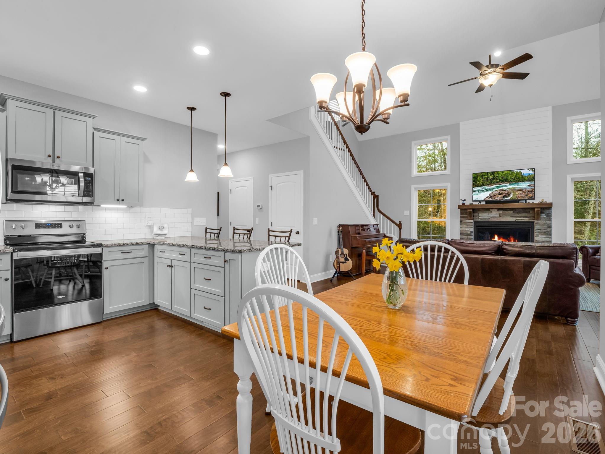 631 Mountain Parkway — Mill Spring