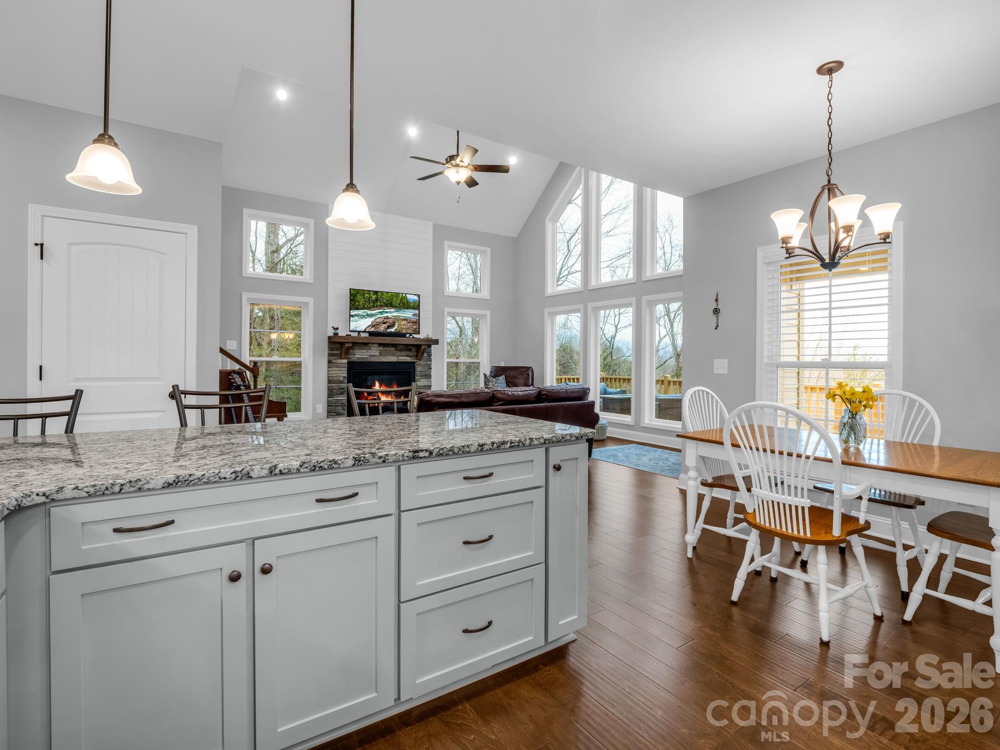 631 Mountain Parkway — Mill Spring