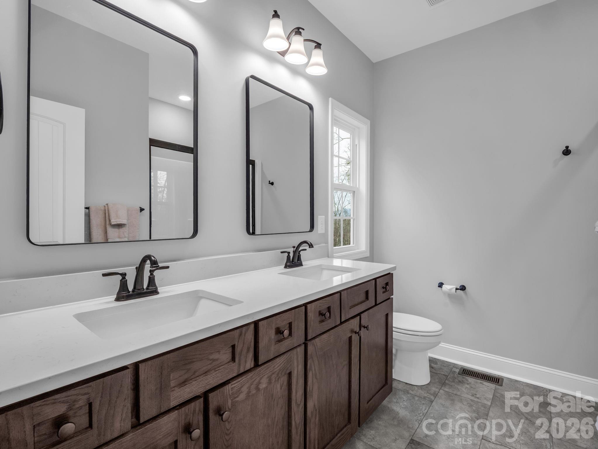 631 Mountain Parkway — Mill Spring