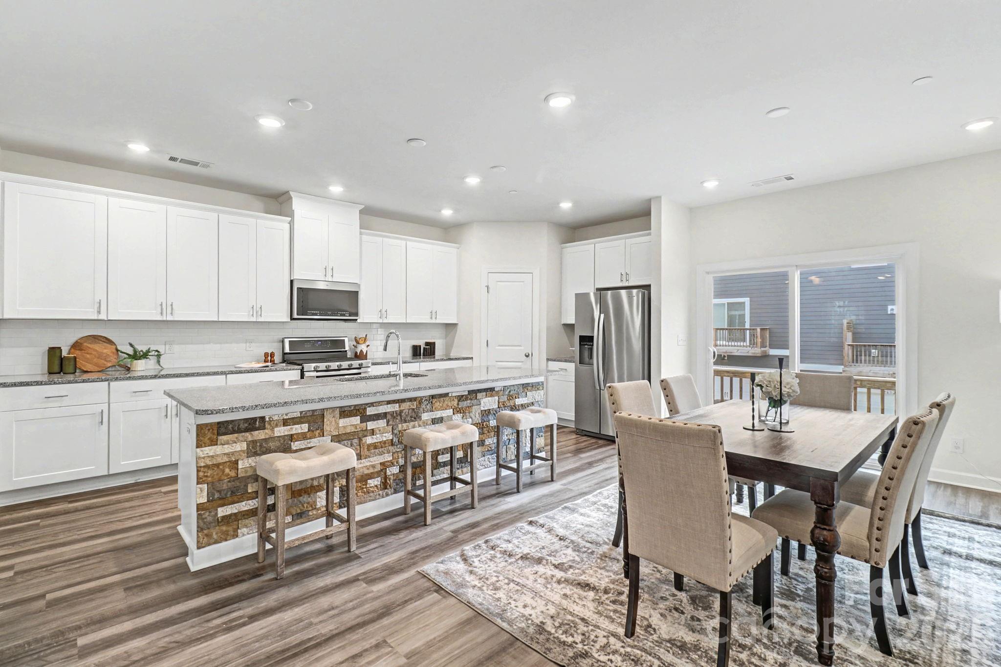 3537 Auburn Curb Road — Charlotte