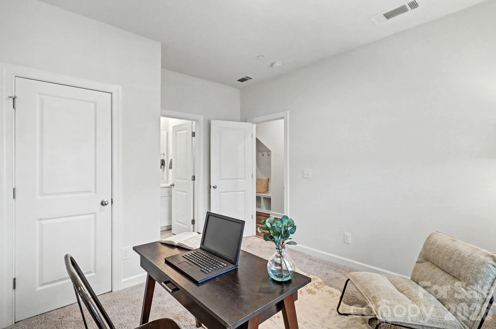 3537 Auburn Curb Road — Charlotte