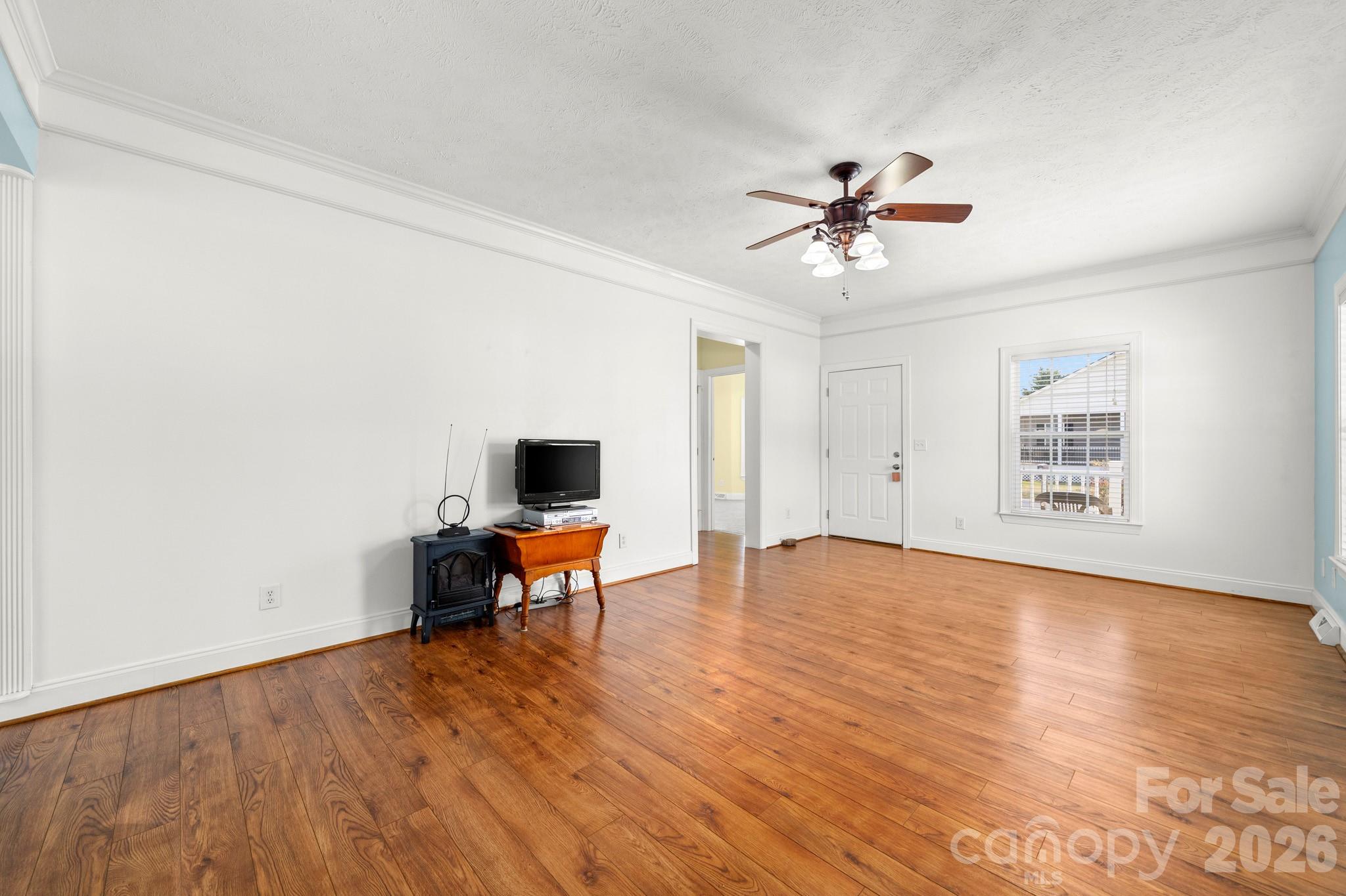 403 Sassafras Drive — Hendersonville