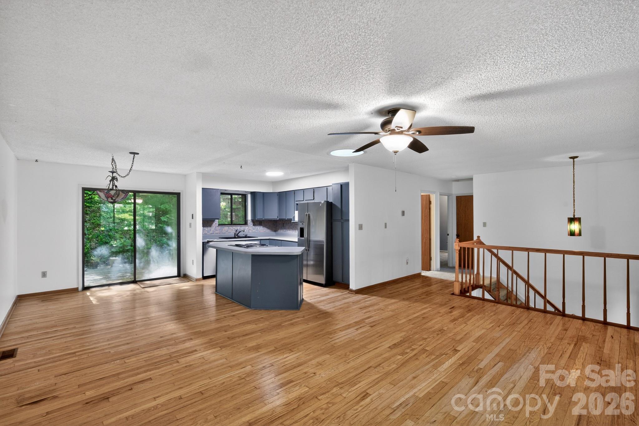 8 Shadywood Circle — Asheville