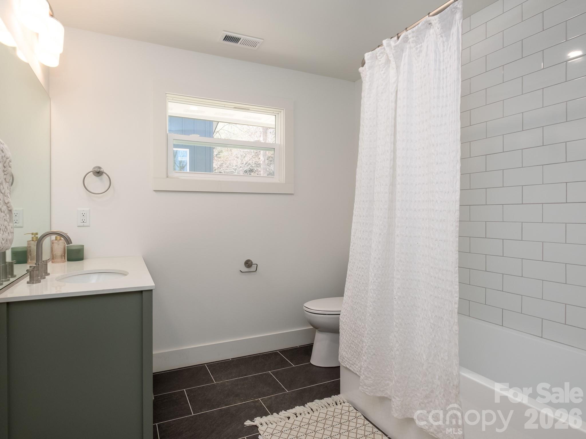 114 Shady Oak Drive — Asheville