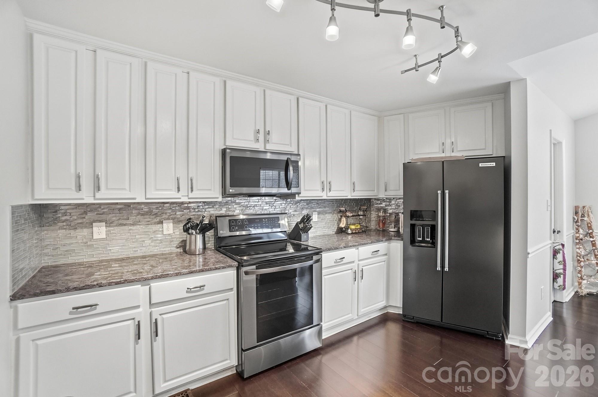 6909 Kersfield Place — Mint Hill