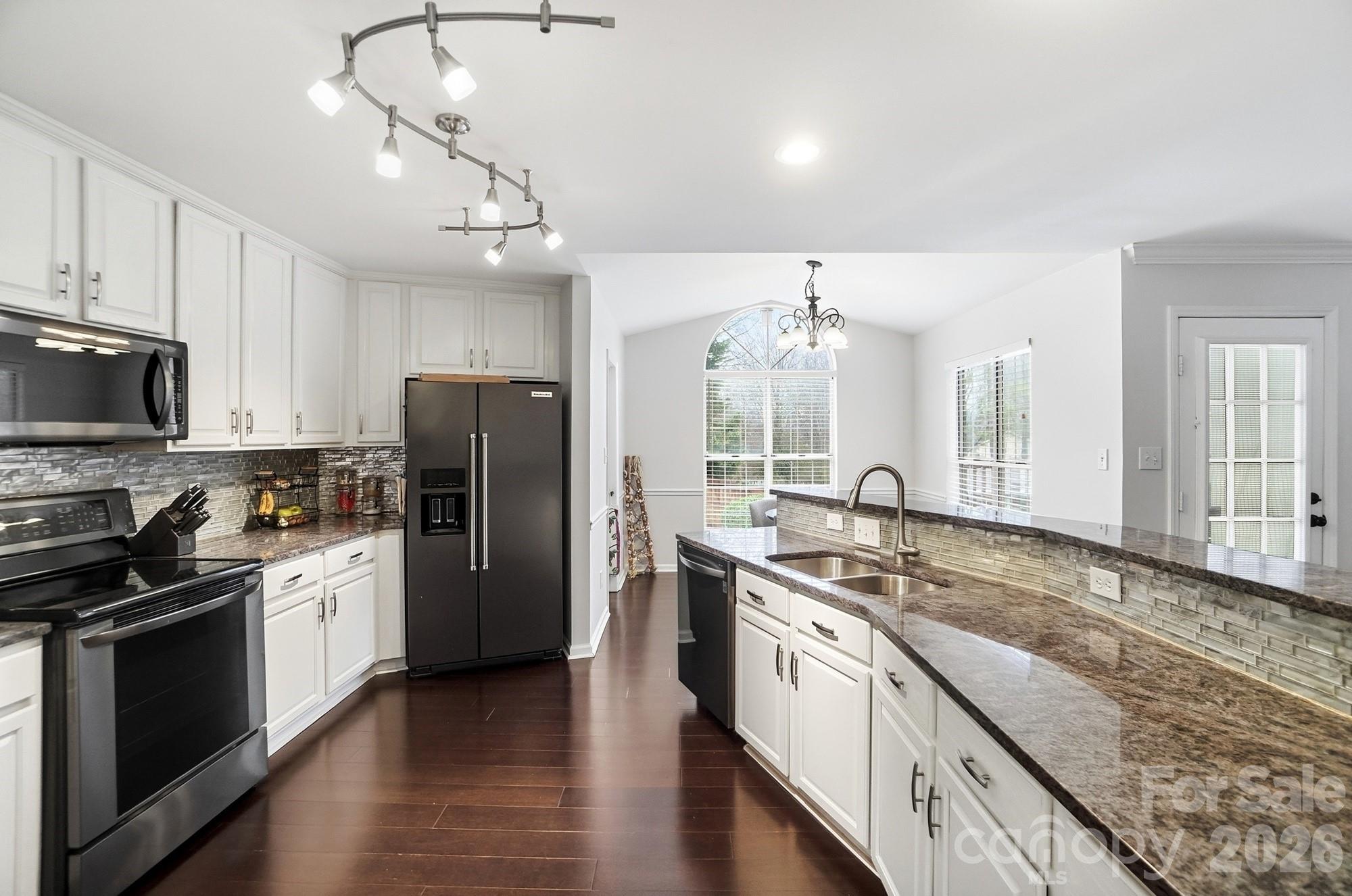 6909 Kersfield Place — Mint Hill