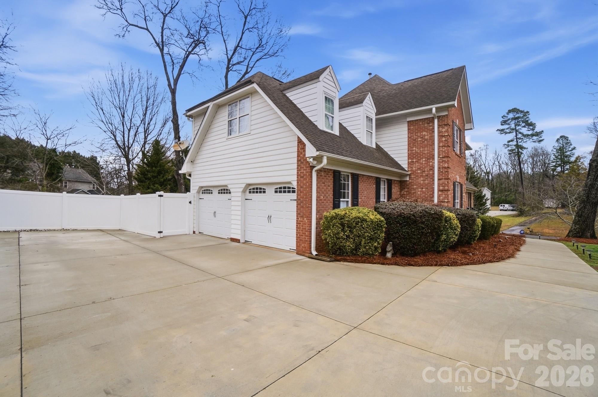 6909 Kersfield Place — Mint Hill