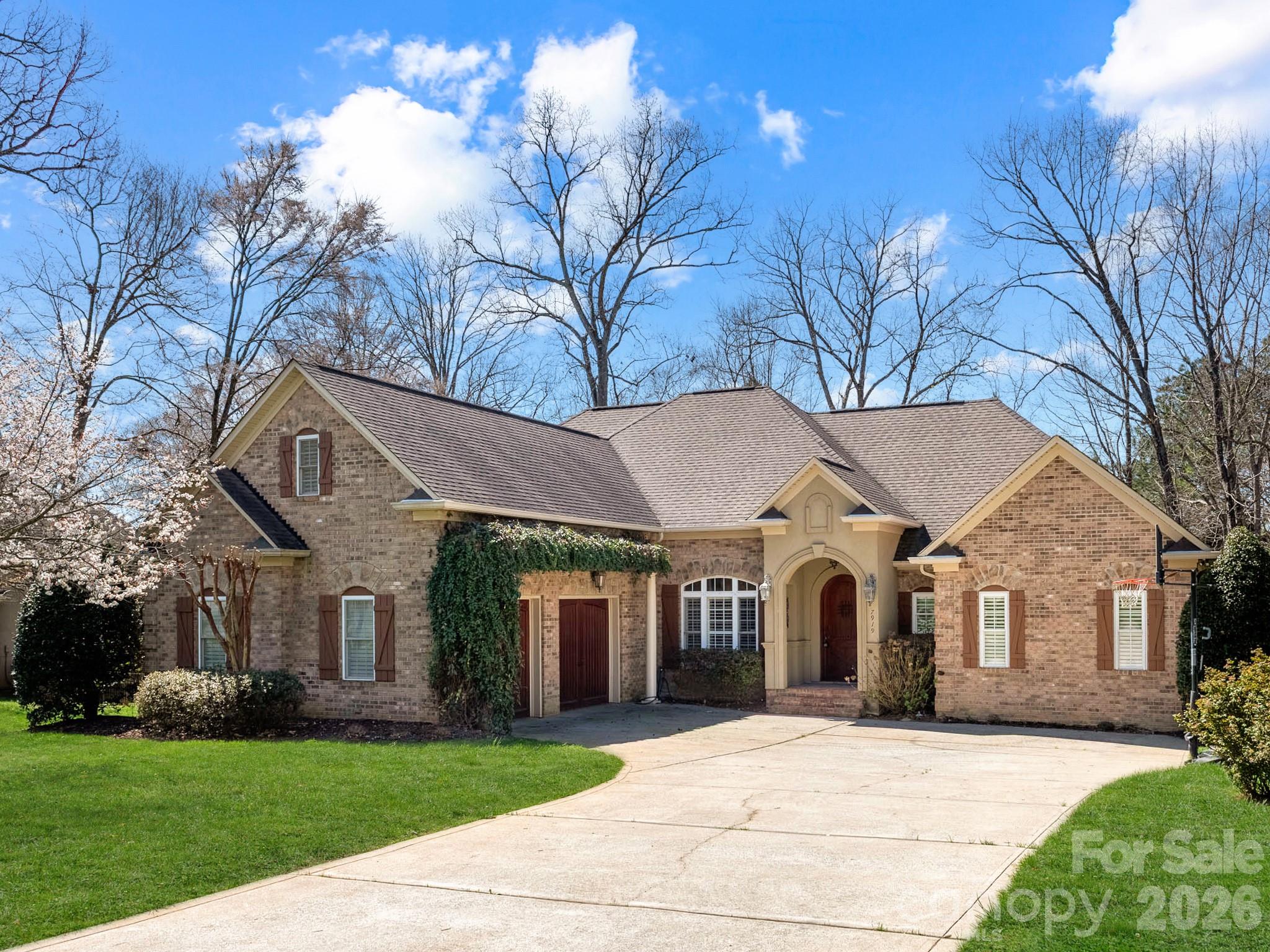 7919 Glen Abbey Circle — Stanley