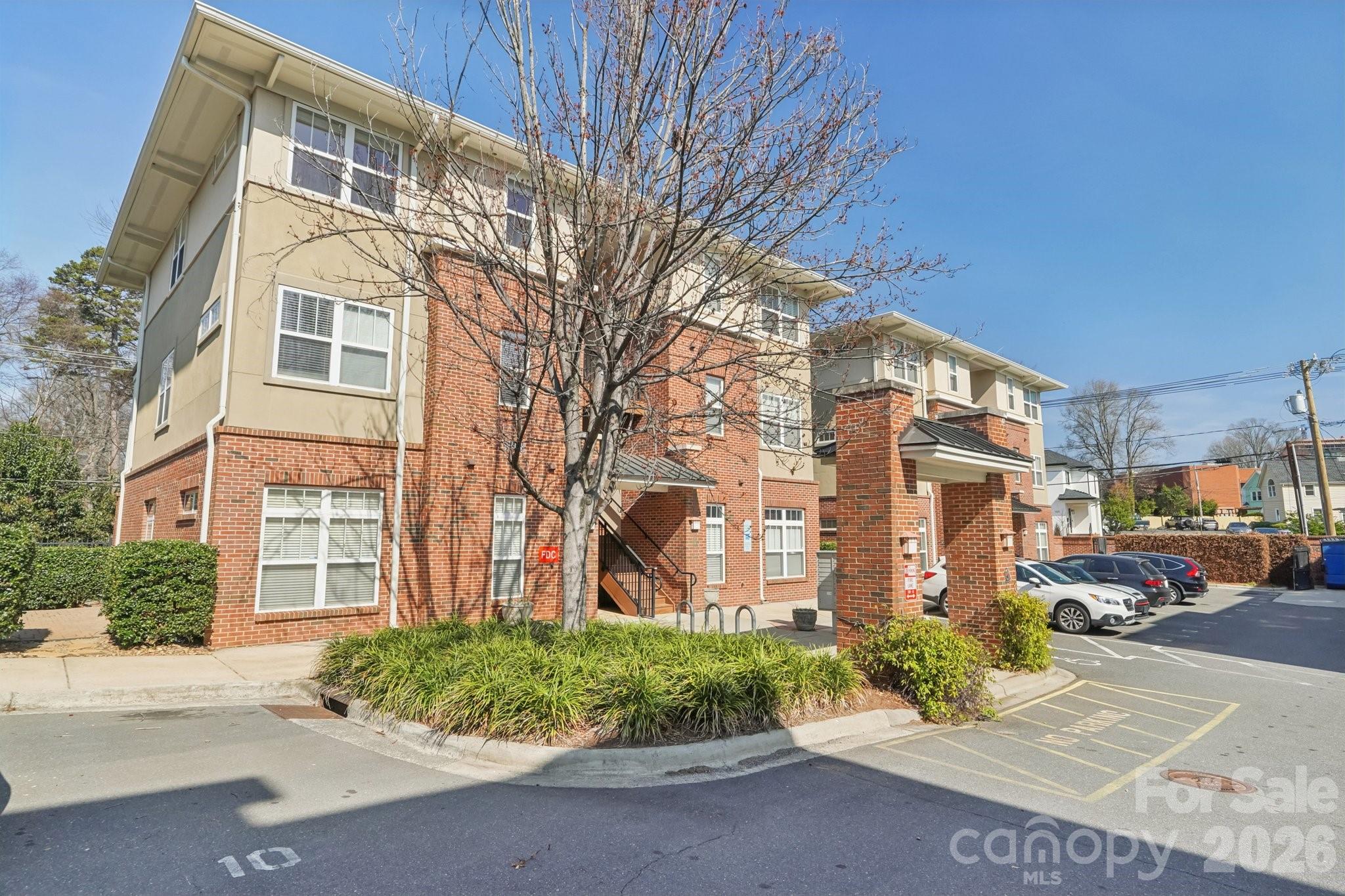 1308 Kenilworth Avenue #432 — Charlotte