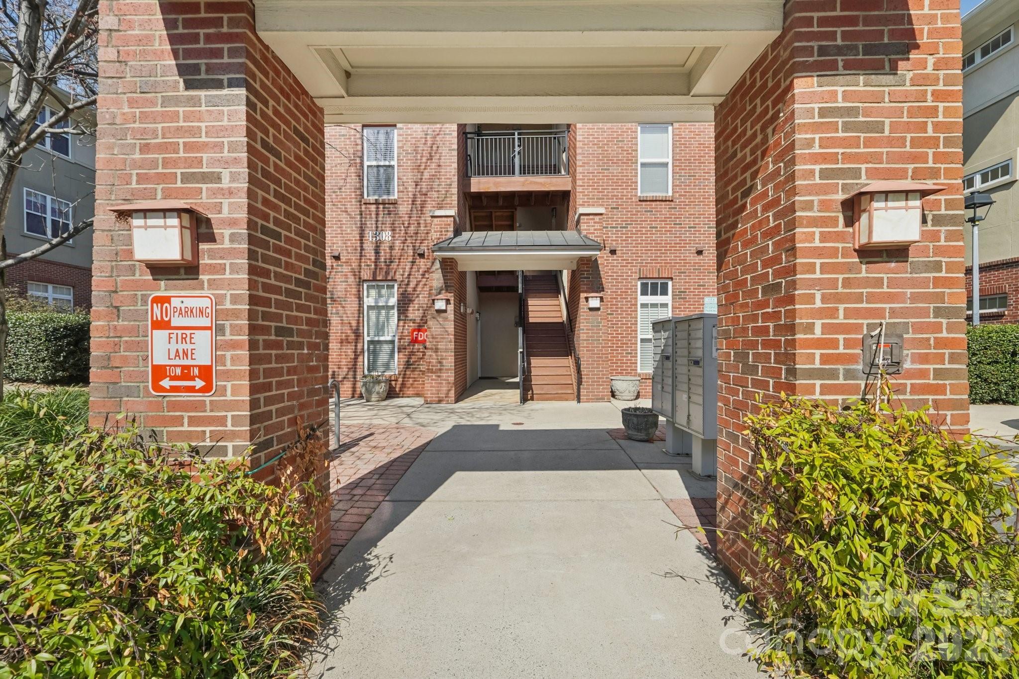 1308 Kenilworth Avenue #432 — Charlotte