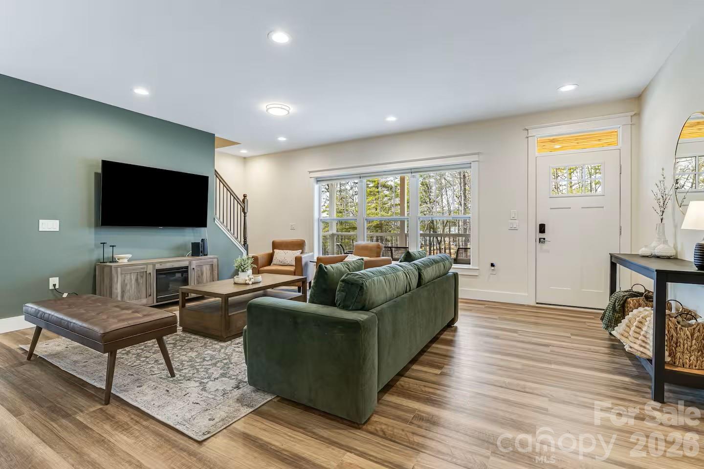 170 Cascade Ridge Road — Fairview