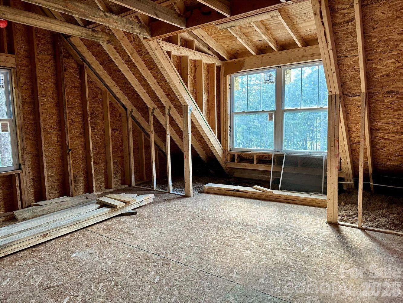 170 Cascade Ridge Road — Fairview