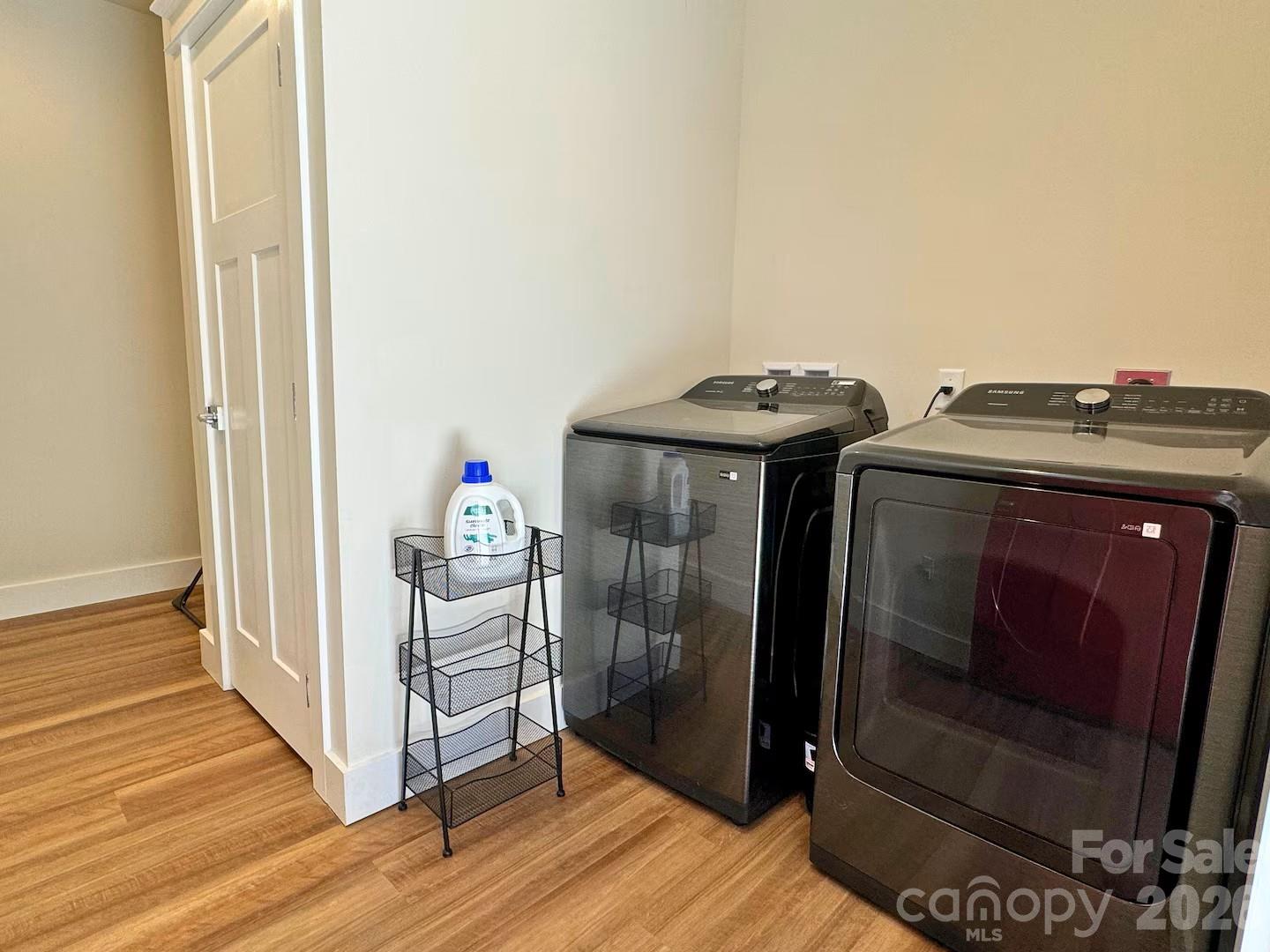 170 Cascade Ridge Road — Fairview