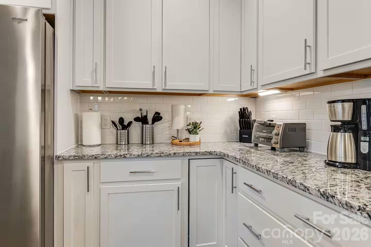 170 Cascade Ridge Road — Fairview