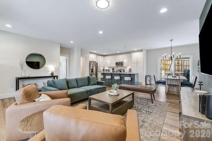 170 Cascade Ridge Road — Fairview